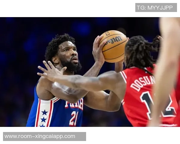 博班称赞恩比德如野兽般强大低位得分能力无人能挡 博班称赞恩比德如野兽般强大低位得分能力无人能挡