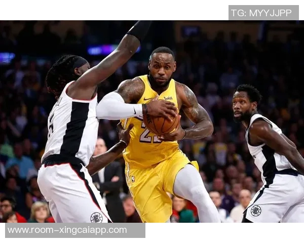 老詹依旧能打但防守短板让球队陷入困境